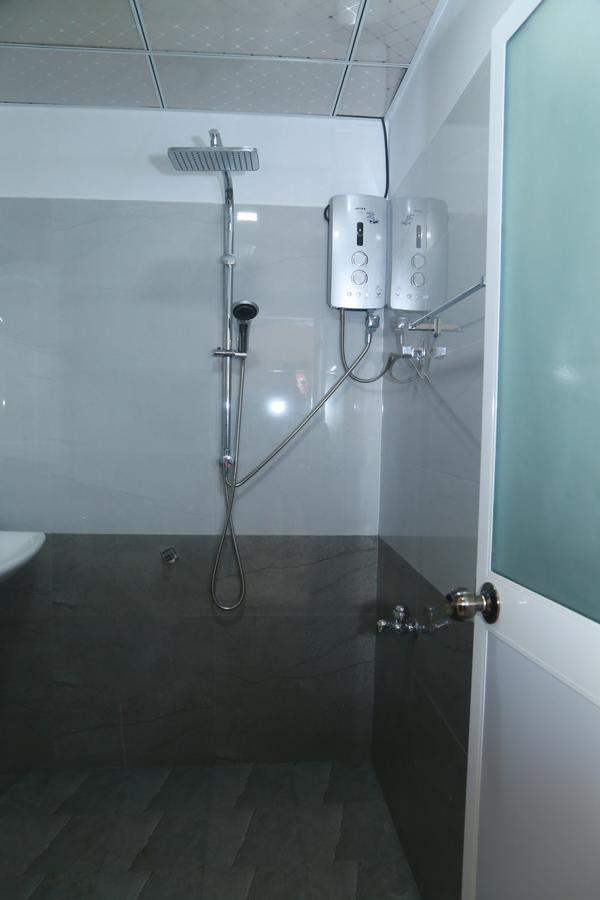 דיקוולה Serene Beach Hotel מראה חיצוני תמונה